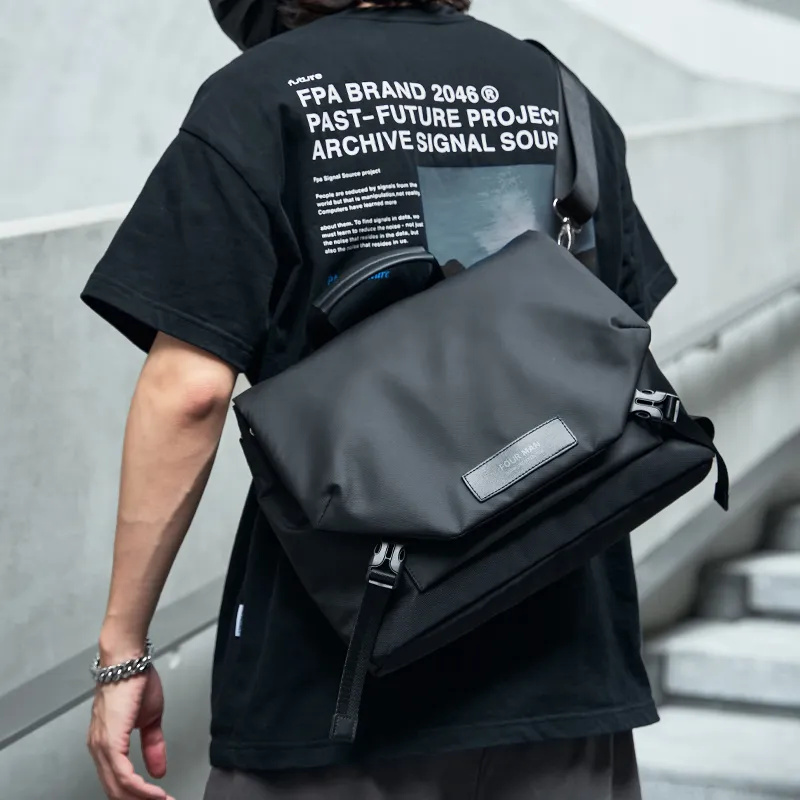 Laptop Accessories Box - MOYYI กระเป๋าสะพายข้างผู้ชายลำลองกันน้ำ, กระเป๋าสะพายข้างความจุขนาดใหญ่สำหรับผู้ชาย, กระเป๋าใส่แล็ปท็อปขนาด 14 นิ้วอเนกประสงค์