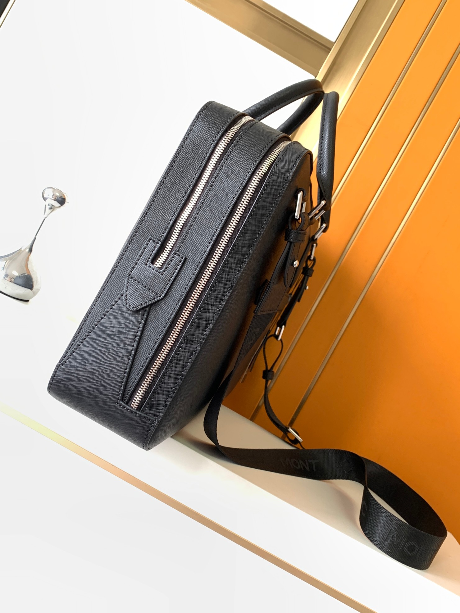 กระเป๋าถือผู้ชายสุดหรู หนังแท้ - Laptop Accessories Box บทวิจารณ์และราคา